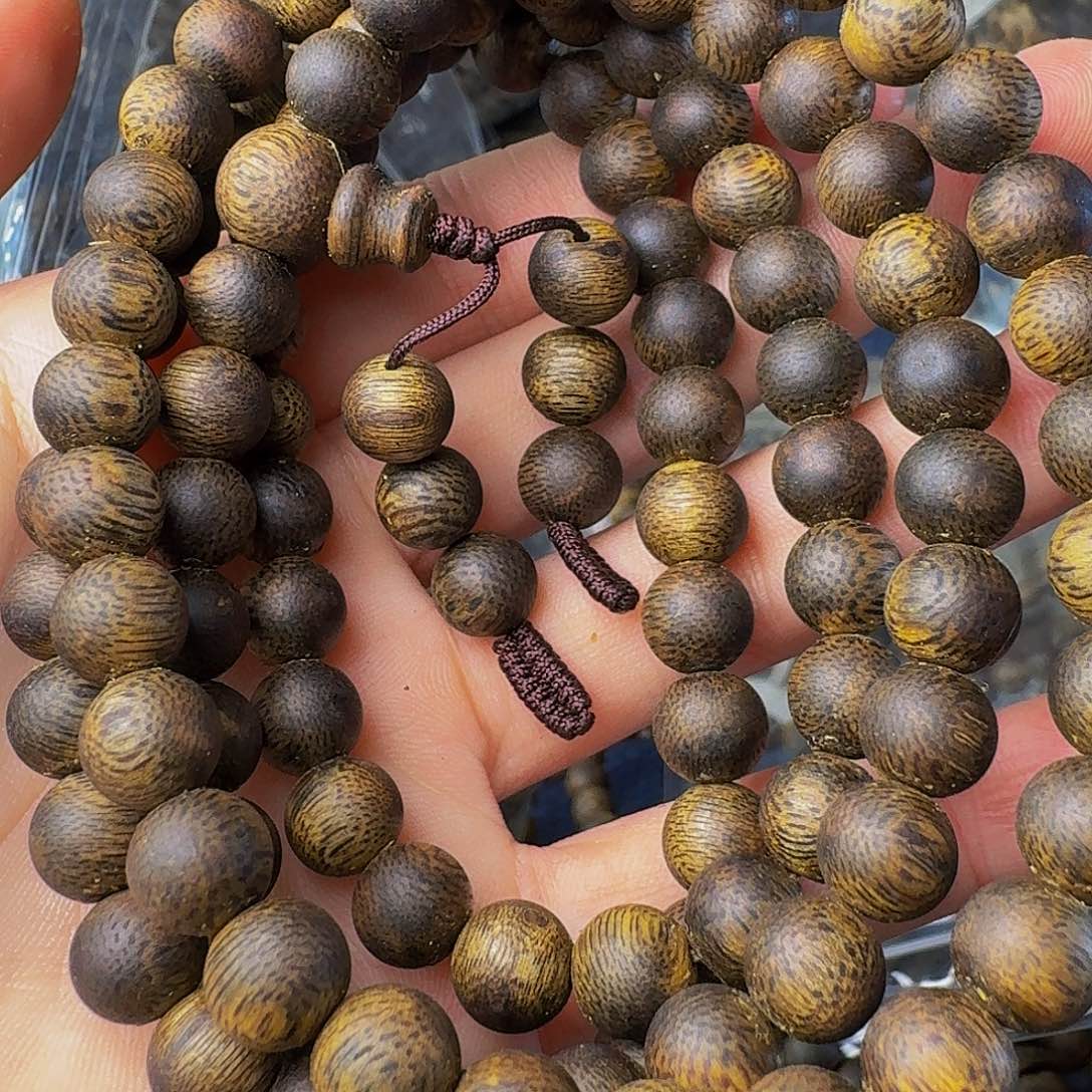 沉香手串沉水浮卡八31克