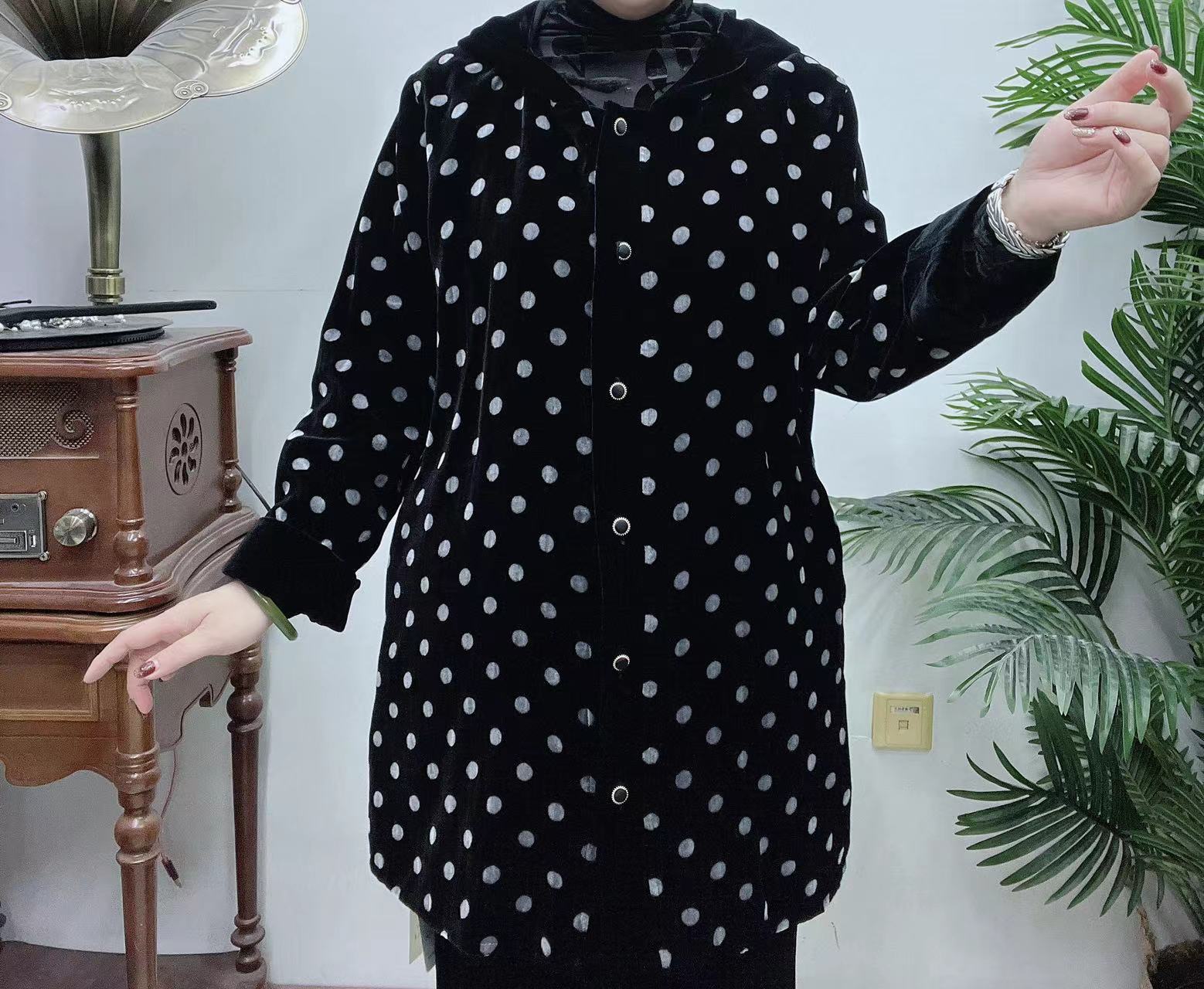 桑蚕丝大码时尚短款风衣 88A3118