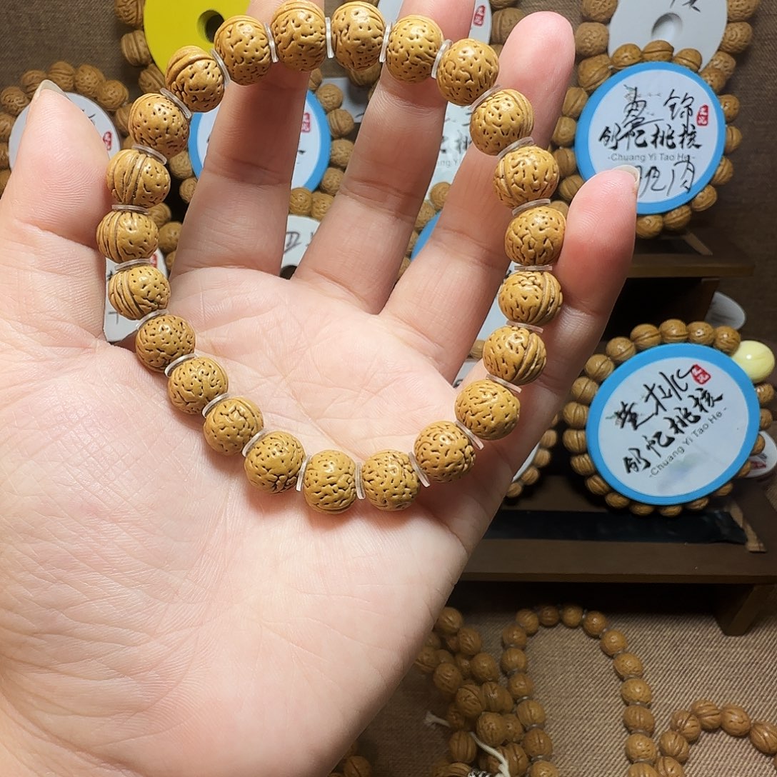 A***绪大叶紫檀（黑酸枝木类）