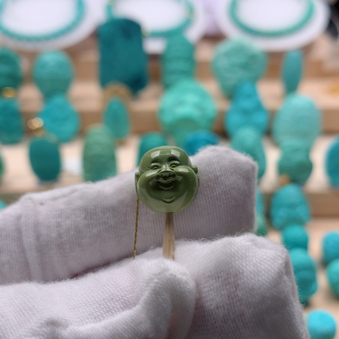 绿松石配饰未镶嵌