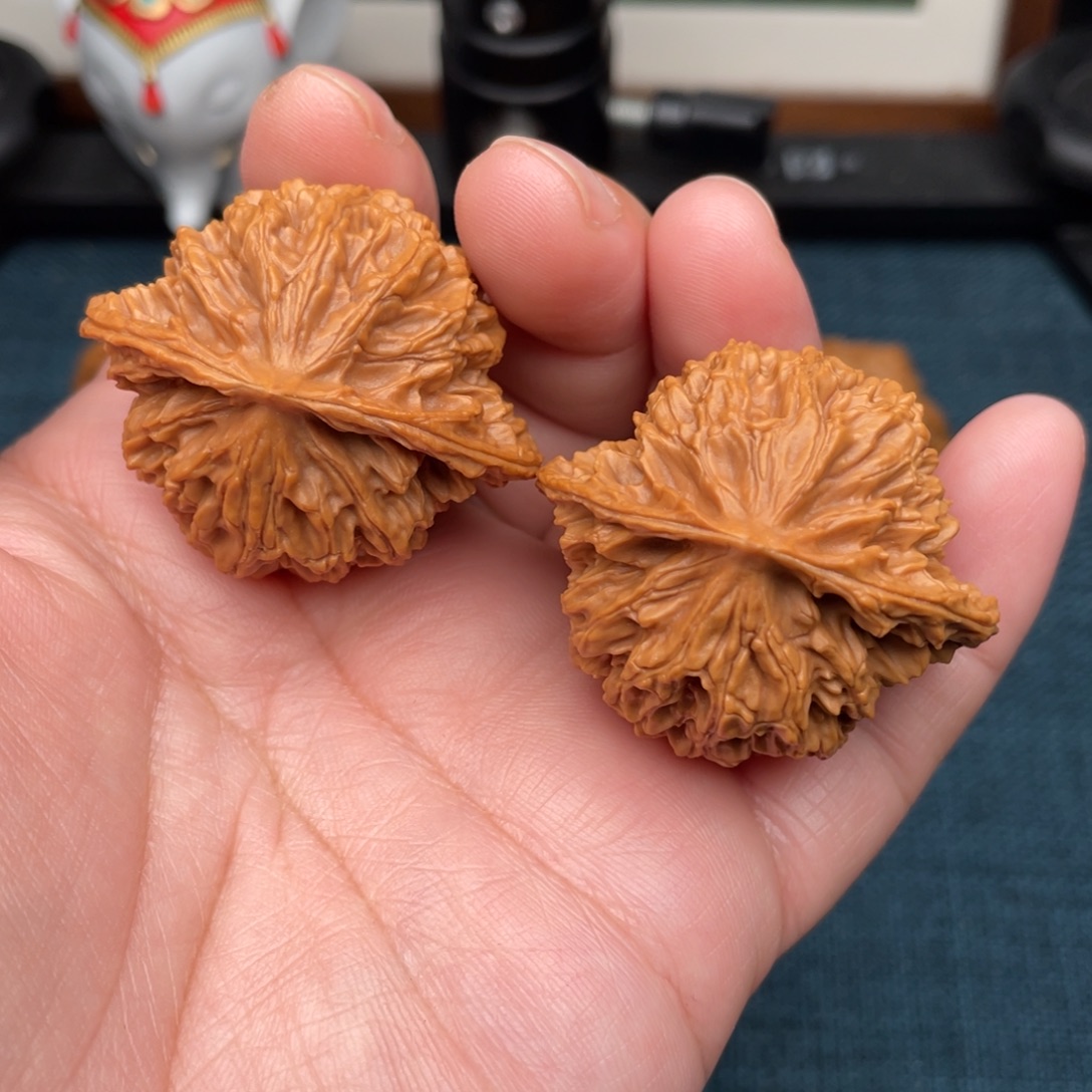 文玩核桃把件全品盘龙纹狮子头41