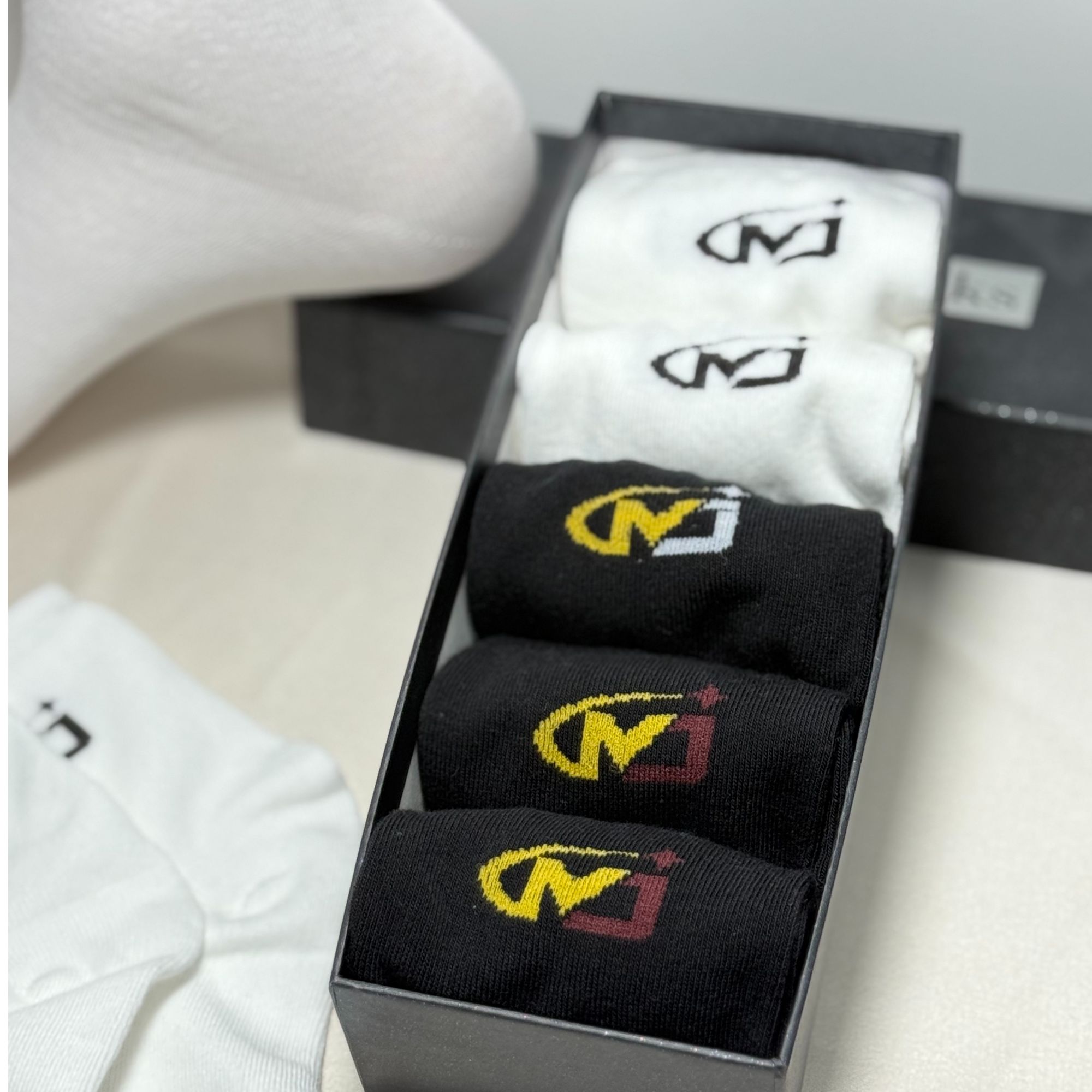 马街马牌经典防臭袜透气春秋吸汗黑色白色西装袜商务男中筒棉袜