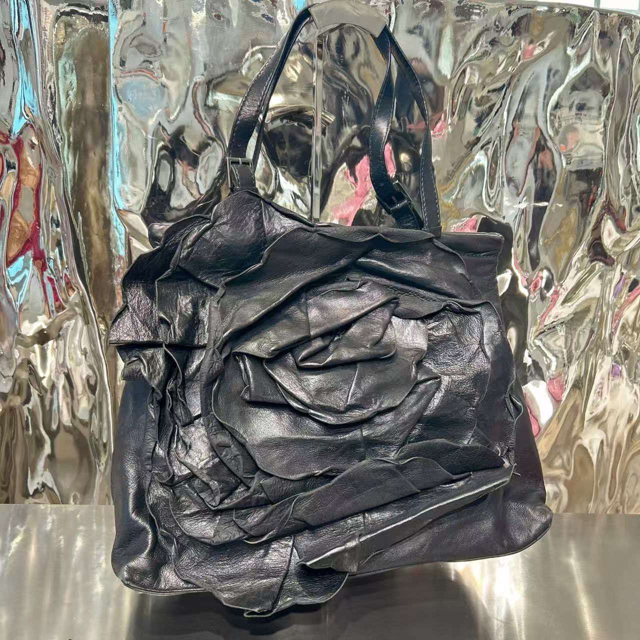 95新 Valentino/华伦天奴 黑色 花卉 单肩包
