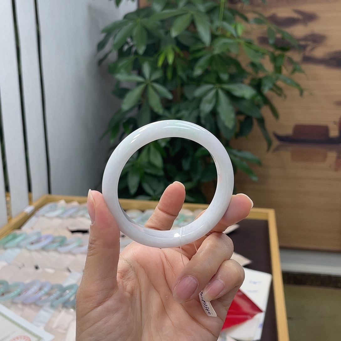 翡翠未镶嵌手镯翡翠