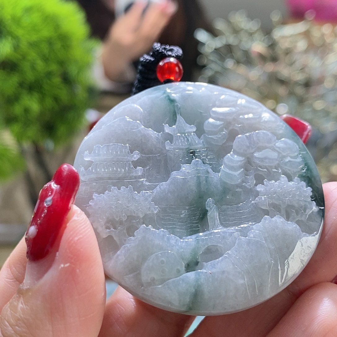 【闪购商品】翡翠颈饰未镶嵌山水