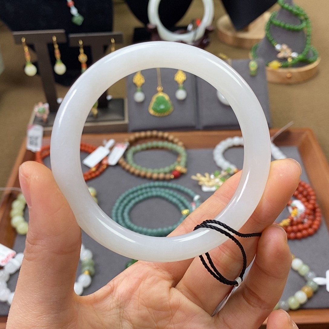 和田玉手镯未镶嵌o s