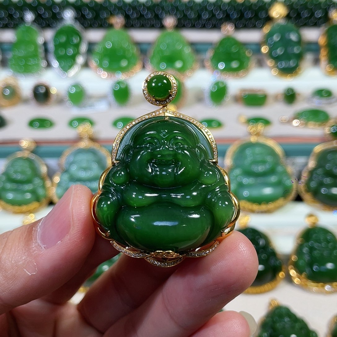 和田玉（碧玉）18K金镶嵌颈饰35mm