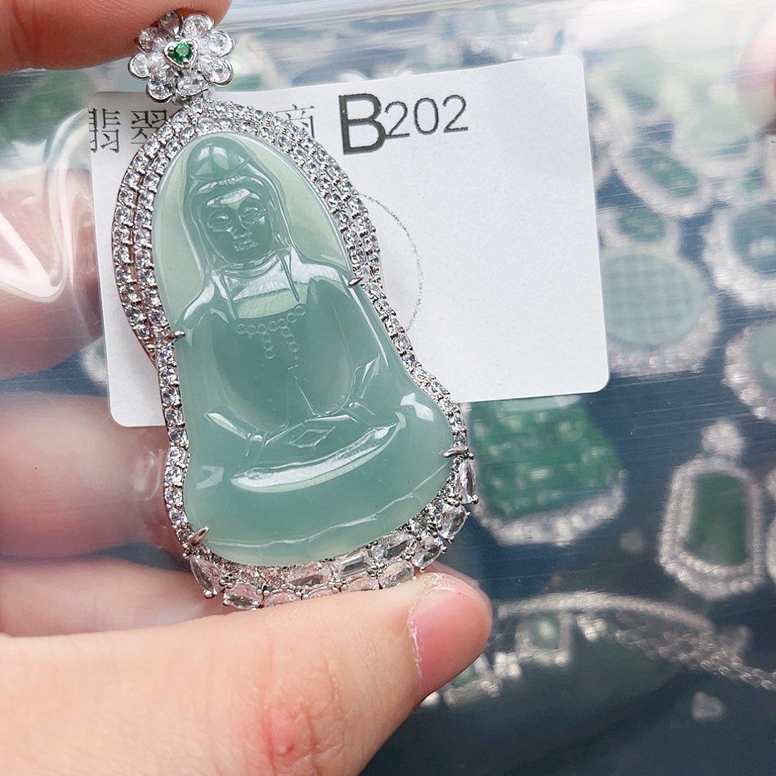 翡翠颈饰未镶嵌翡翠202