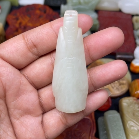 蛇纹石玉未镶嵌颈饰4