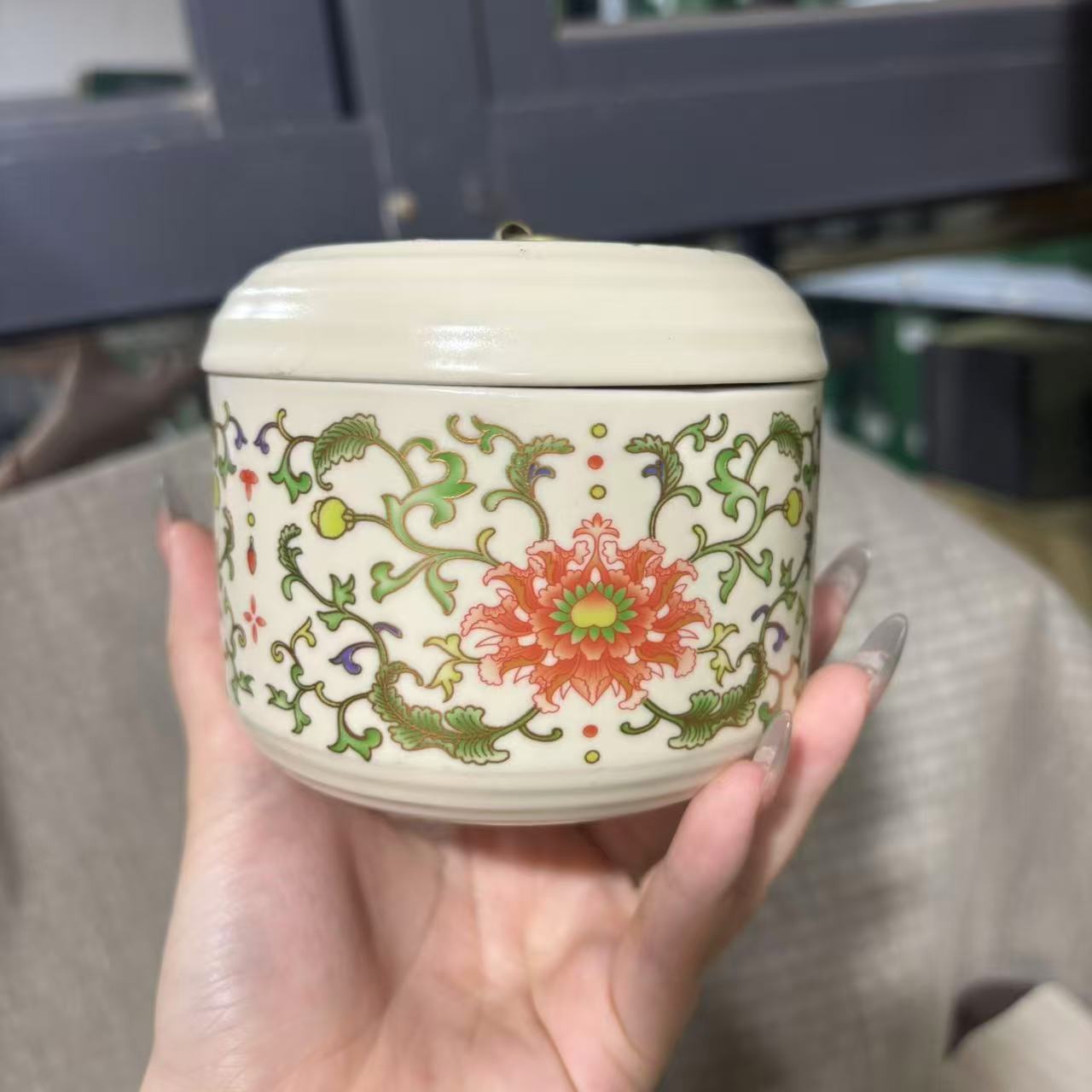 【闪购商品】缠枝莲茶叶罐1551