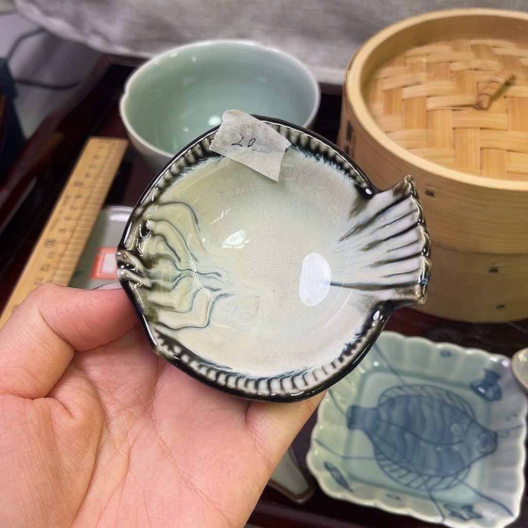 瓷片小鱼很小的碟子6