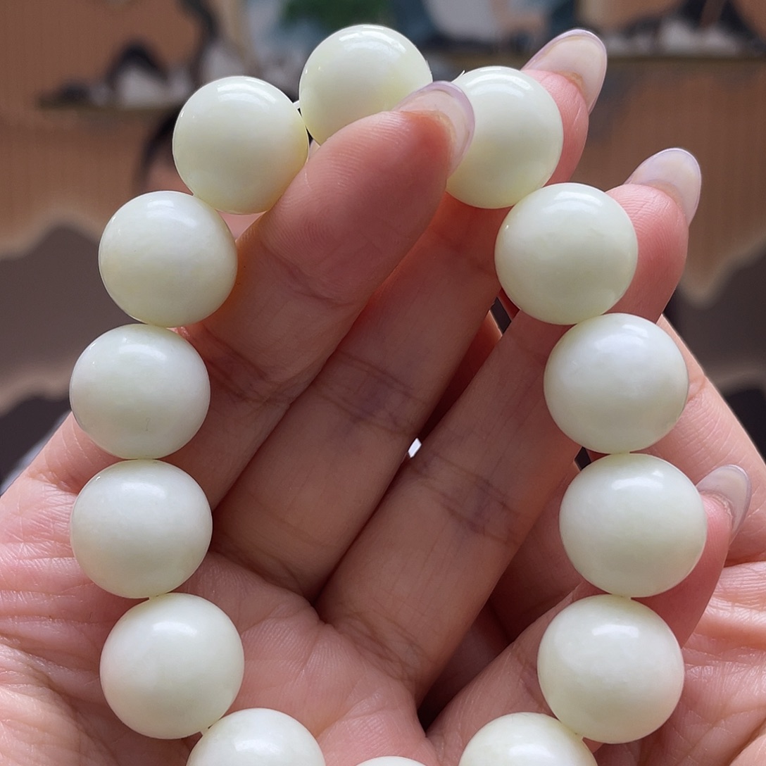 蛇纹石玉颈饰未镶嵌浪**北