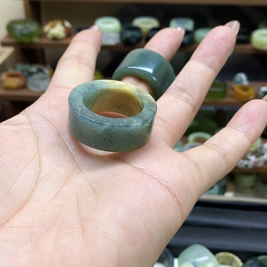 岫玉戒指未镶嵌?**沐