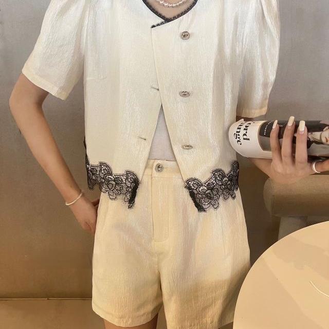 ANYUMO/安妤茉8192圆领蕾丝拼接外套短裤时尚套装休闲通勤夏季女