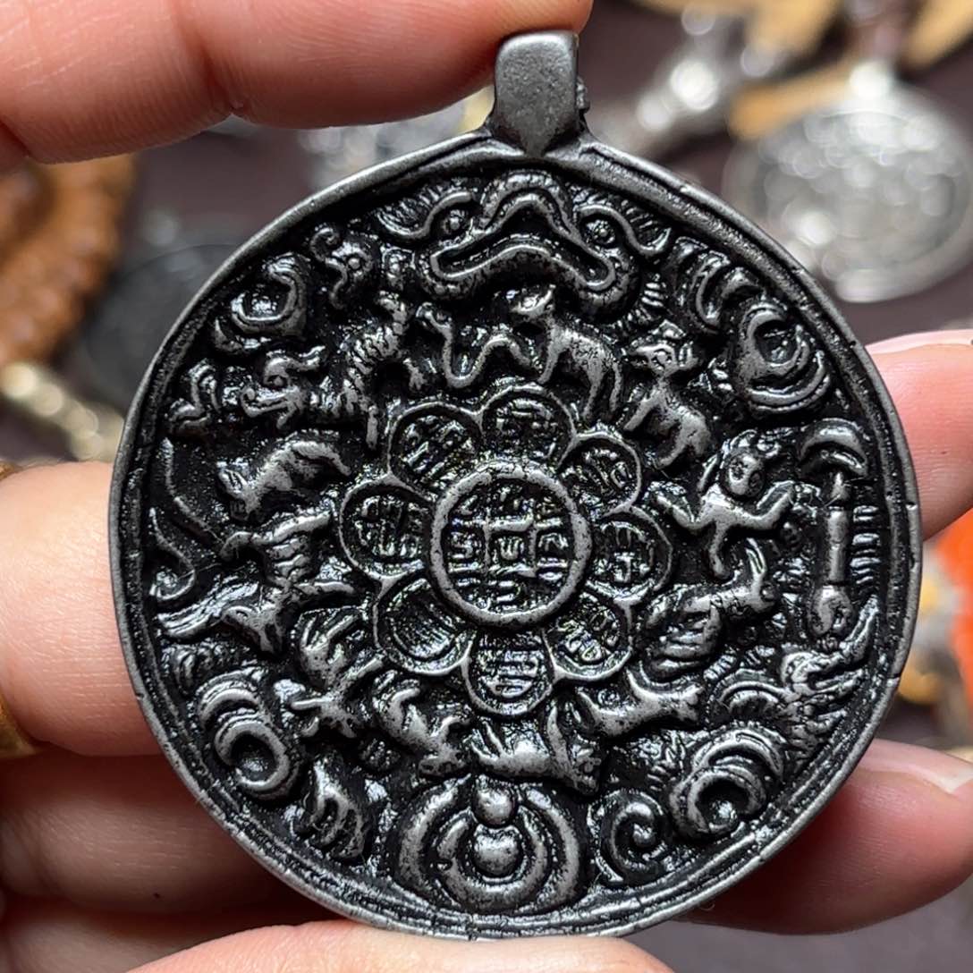 铜星月菩提吊坠项链