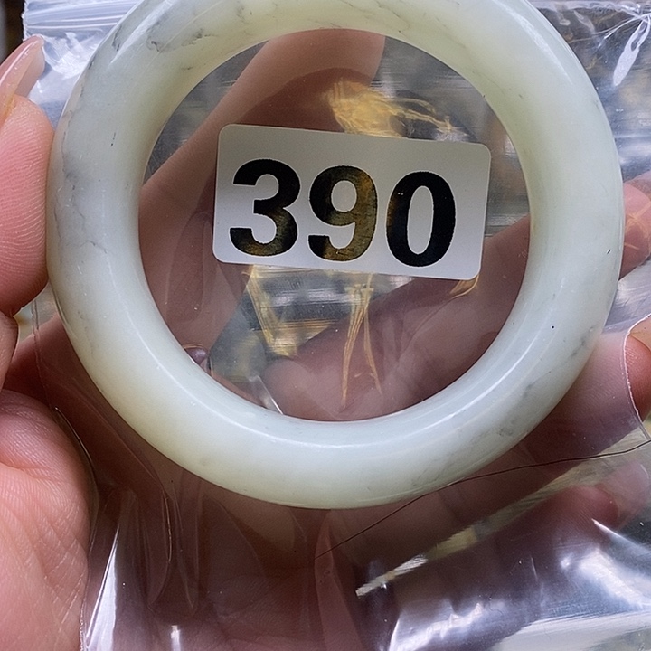 虾****蛇纹石玉未镶嵌手镯