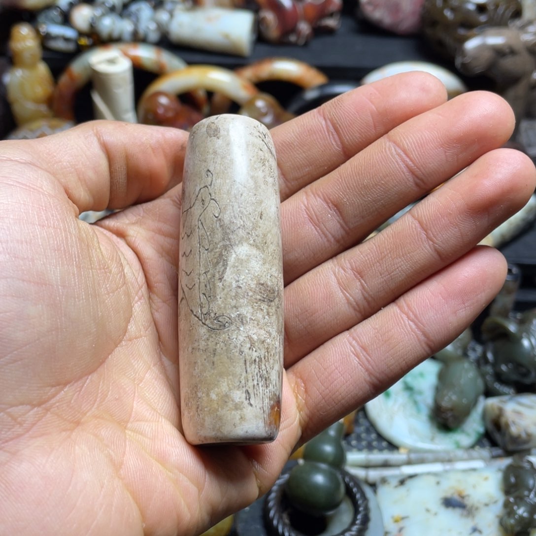 和田玉（糖玉）挂件未镶嵌海*