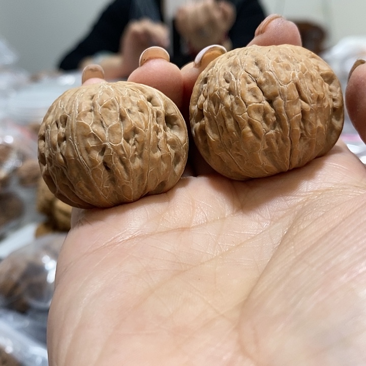 文玩核桃吊坠36mm铁锤