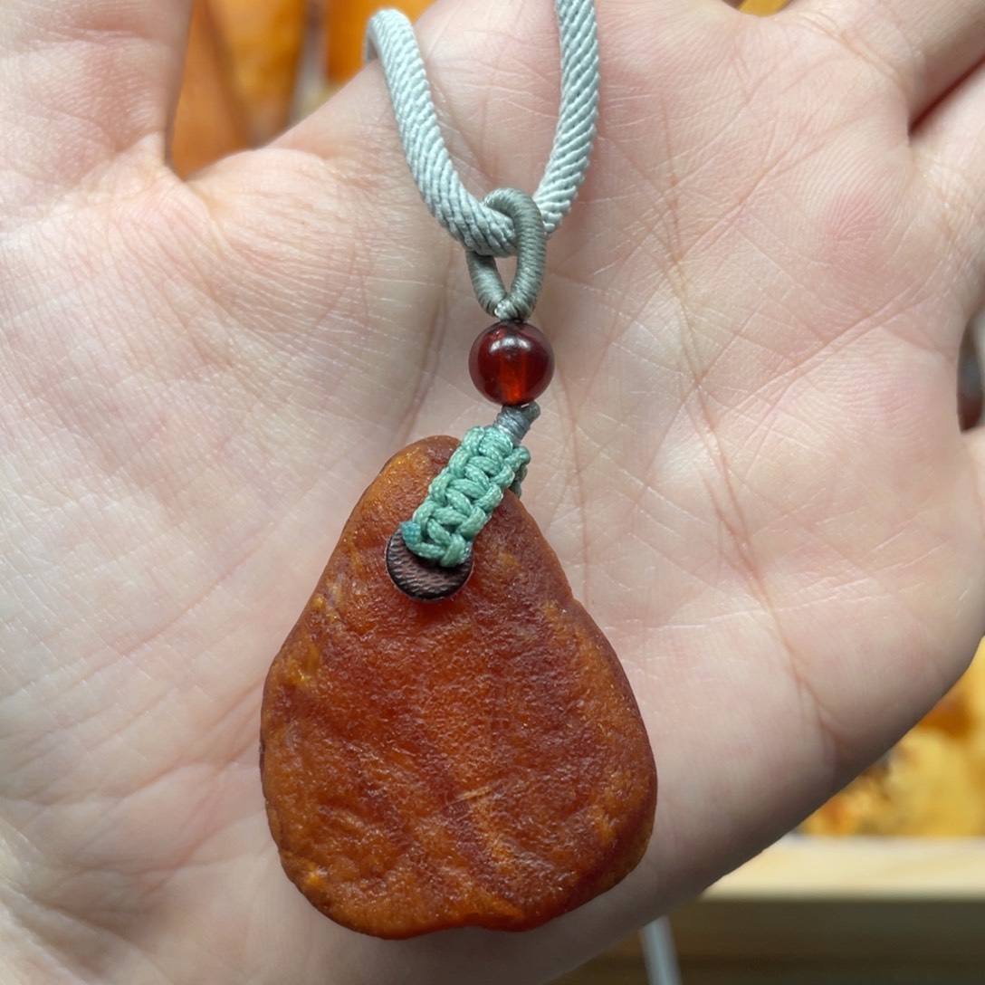 琥珀珠宝奇石未镶嵌