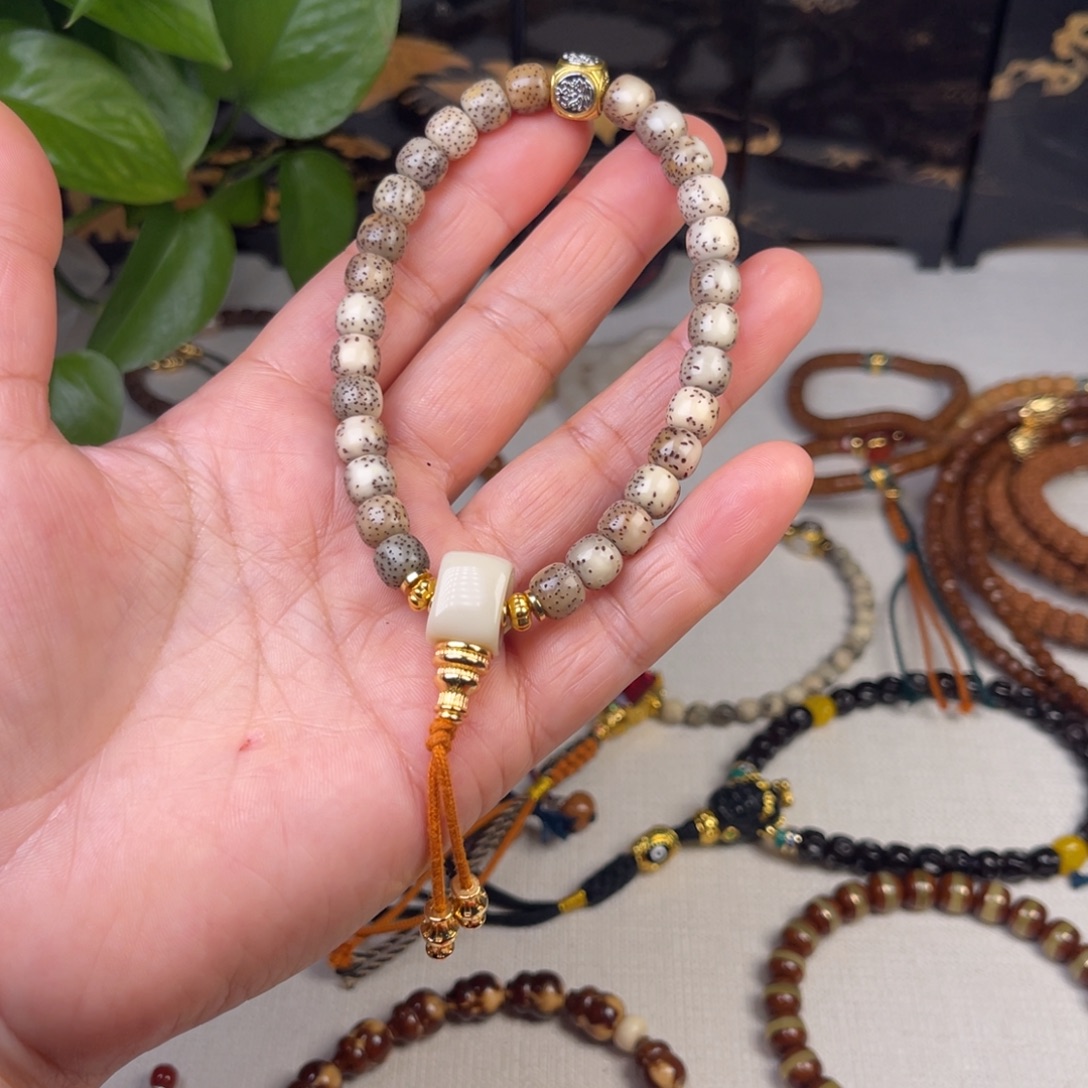 星月菩提吊坠35678888765445