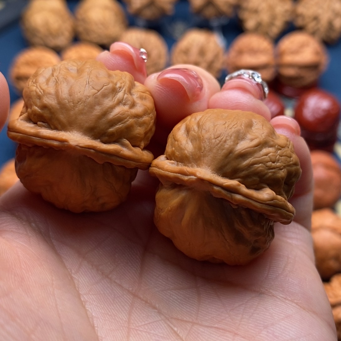 文玩核桃把件。****松精品小手捻