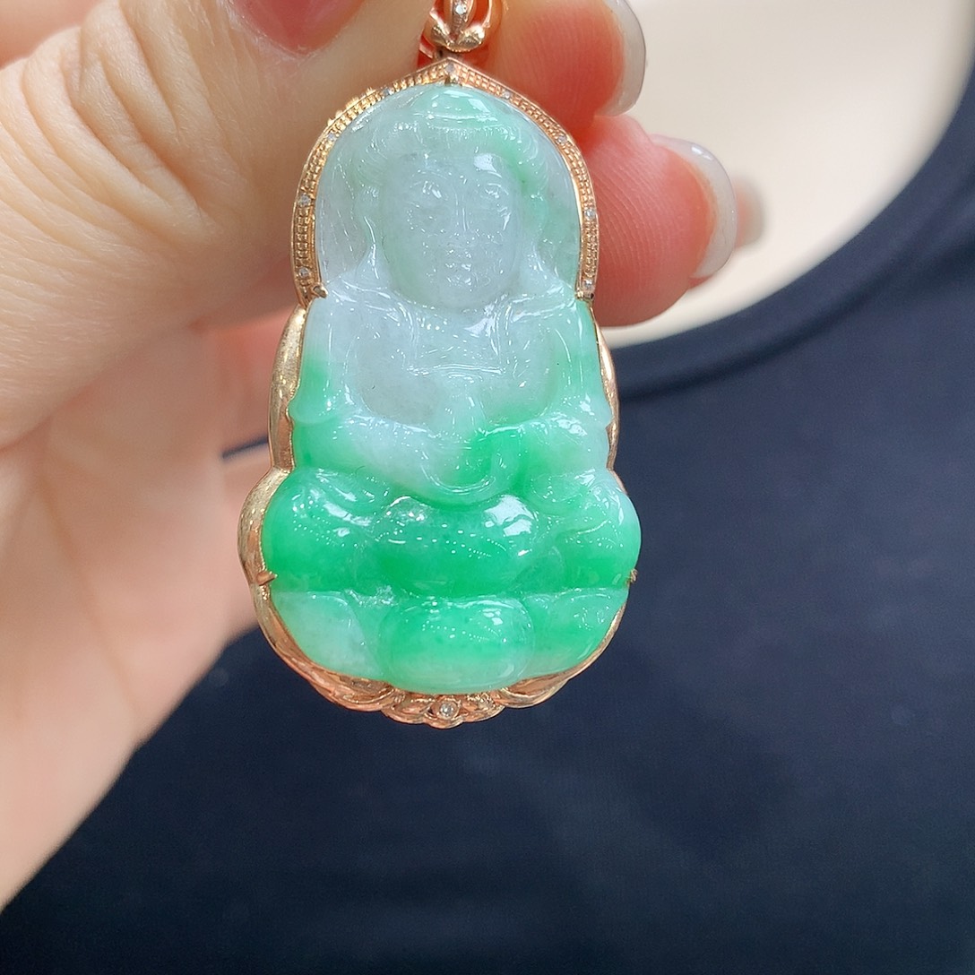翡翠颈饰18K金镶嵌观音
