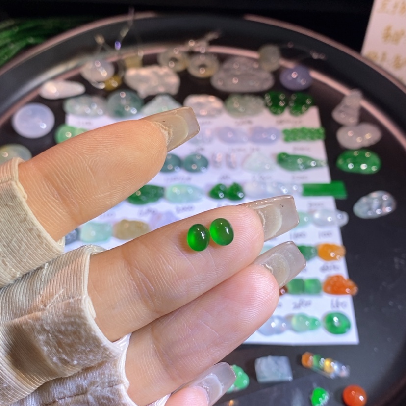 【闪购商品】翡翠挂件未镶嵌蛋面