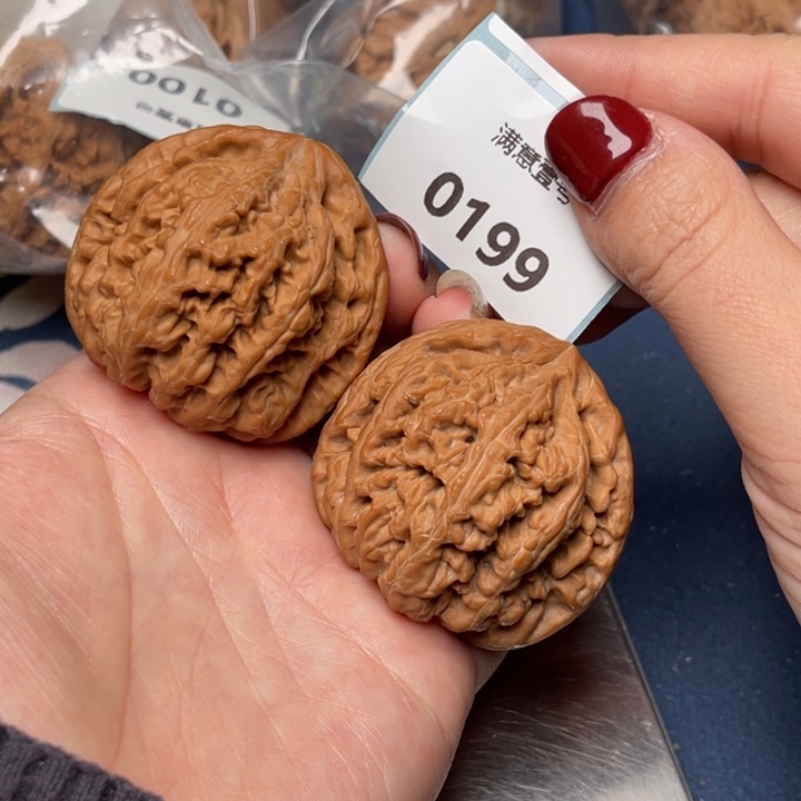 文玩核桃把件粗筋46