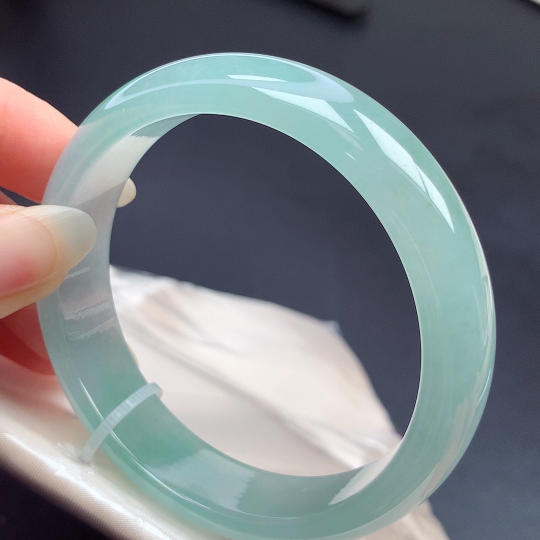 翡翠未镶嵌手镯57圈口