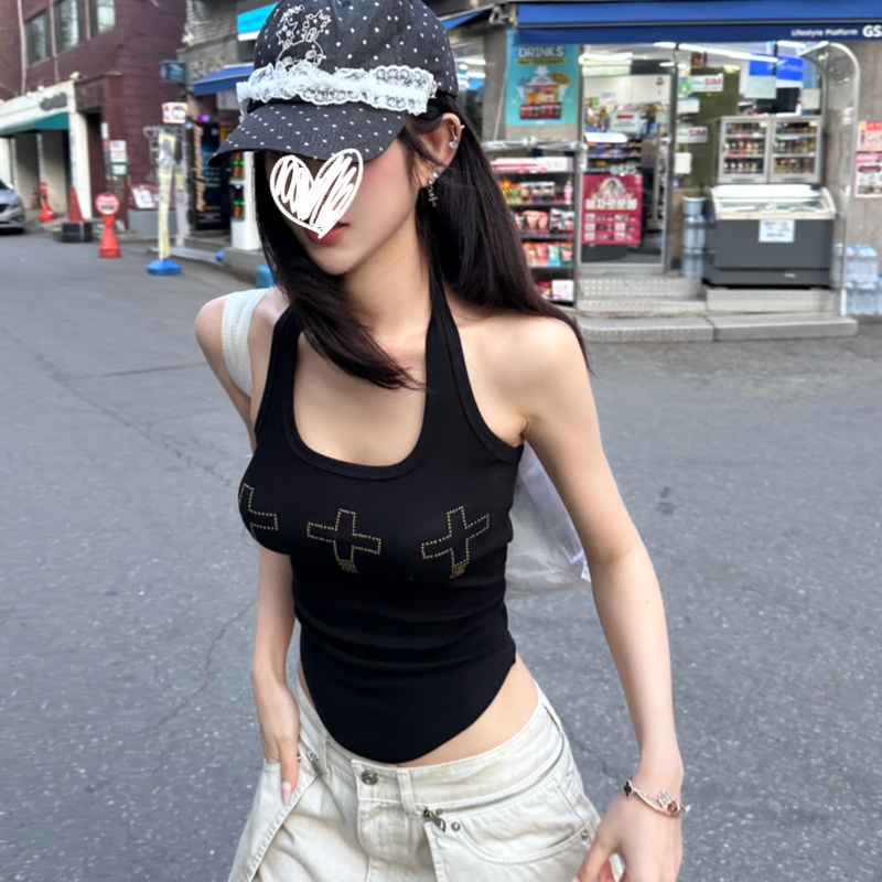 艺等2025年夏季新款美式复古设计感黑色十字粘钻背心修身显瘦上衣