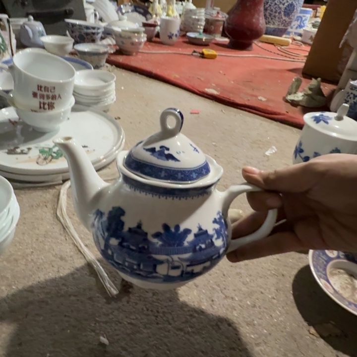 景德镇的陶瓷瓷器