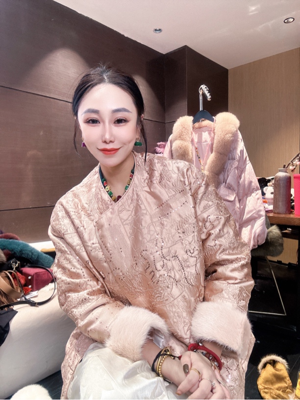 6937#《刺绣羽绒》红人上新百搭宽松复古中式网红羽绒外套