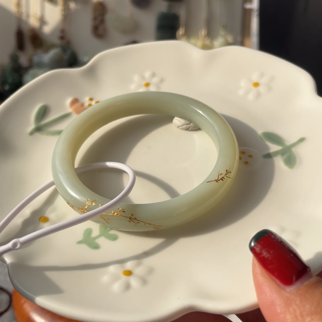 和田玉未镶嵌手镯54圈