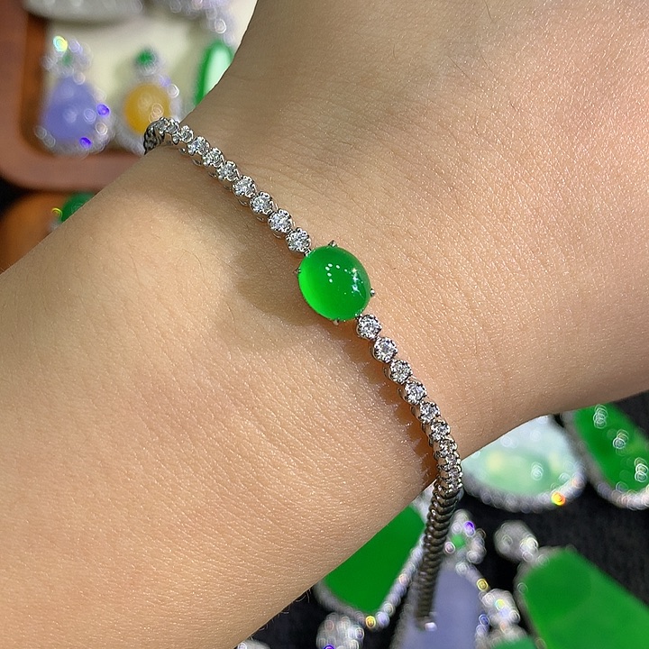 翡翠18K金镶嵌颈饰手链