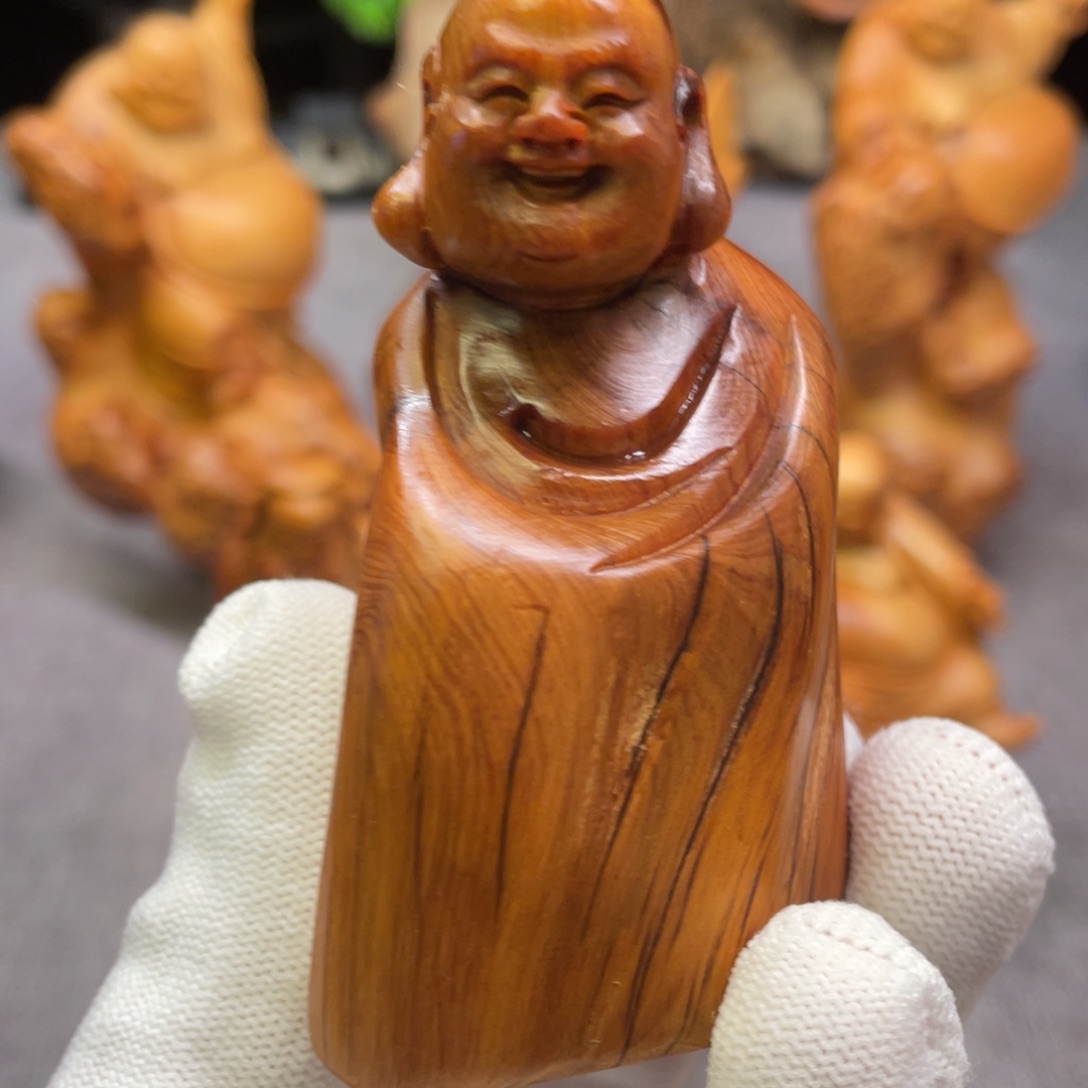 柏木太行崖柏给游客了