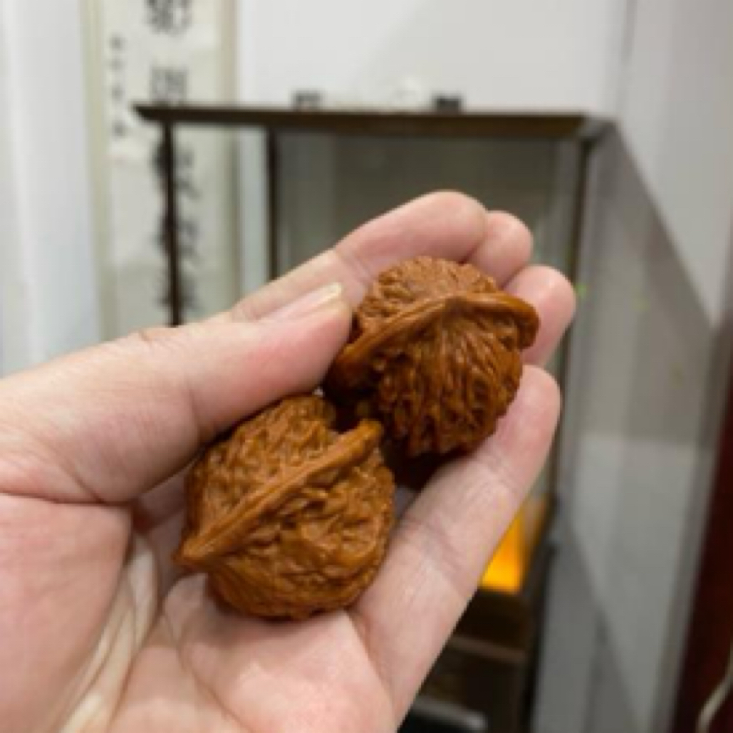 文玩核桃把件一对 A226