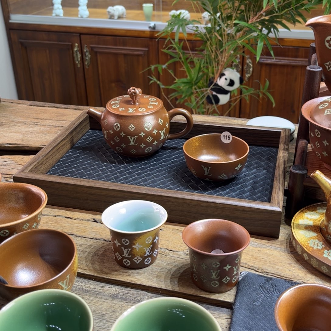 宇***）草木灰老花手工杯 壶