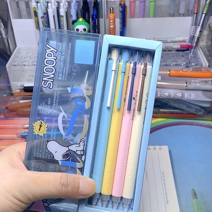 爱加史努比限定黑笔4支