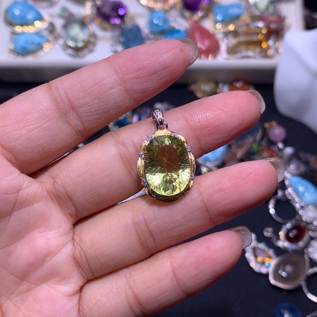 【闪购商品】银S925镶嵌戒指水晶戒指