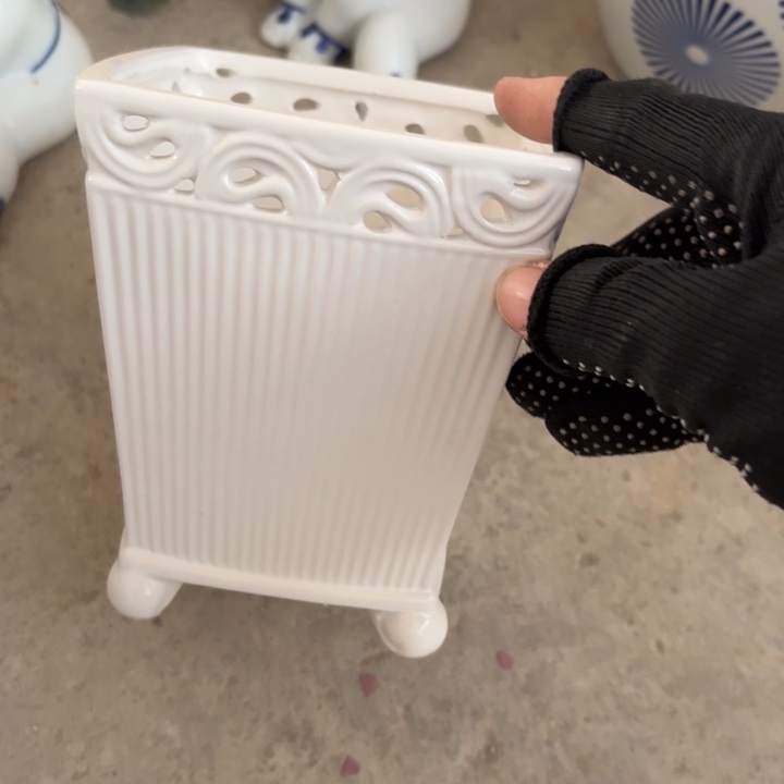 微瑕青花瓷器值得购买