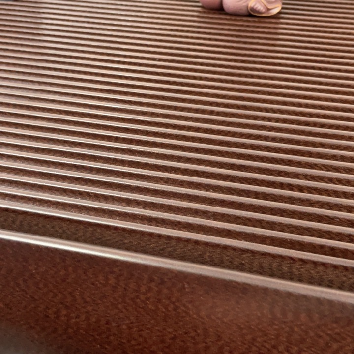 李***法紫色龙纹电木茶盘