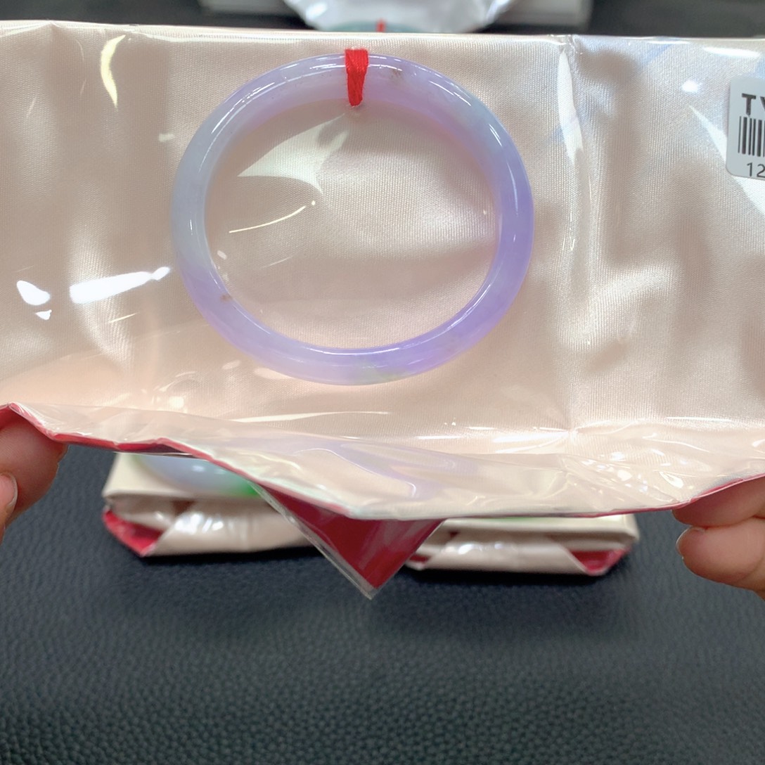 翡翠未镶嵌手镯贵妃