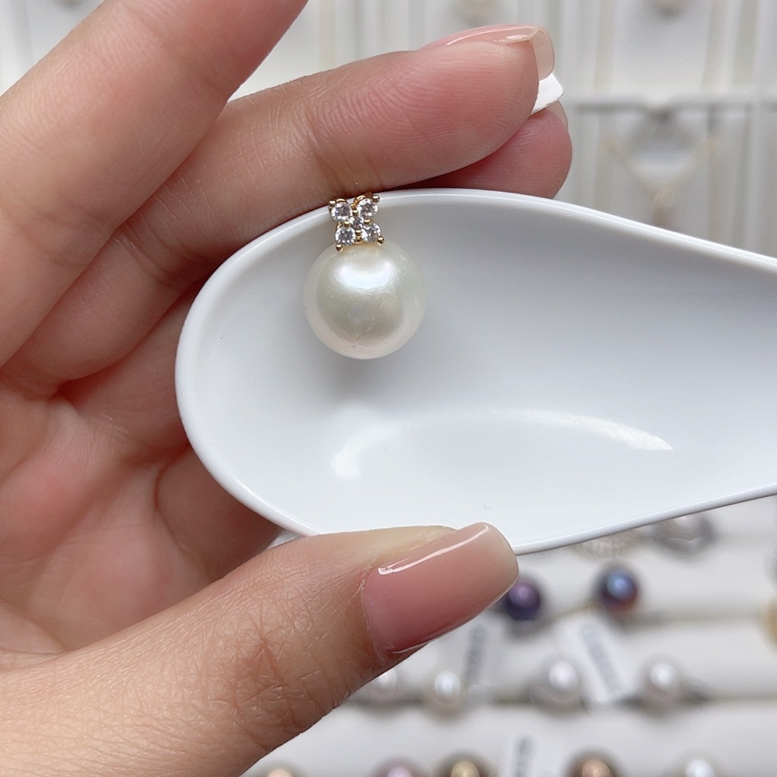 淡水珍珠吊坠(赠链)未镶嵌