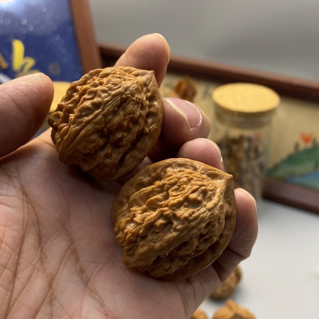 晴***￴33尺寸赤龙鸡心文玩