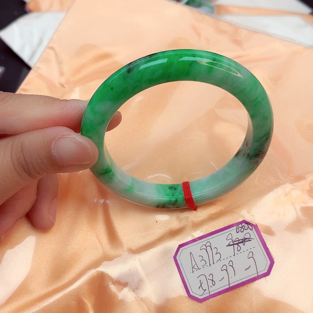 翡翠手镯未镶嵌天然缅甸翡翠A货