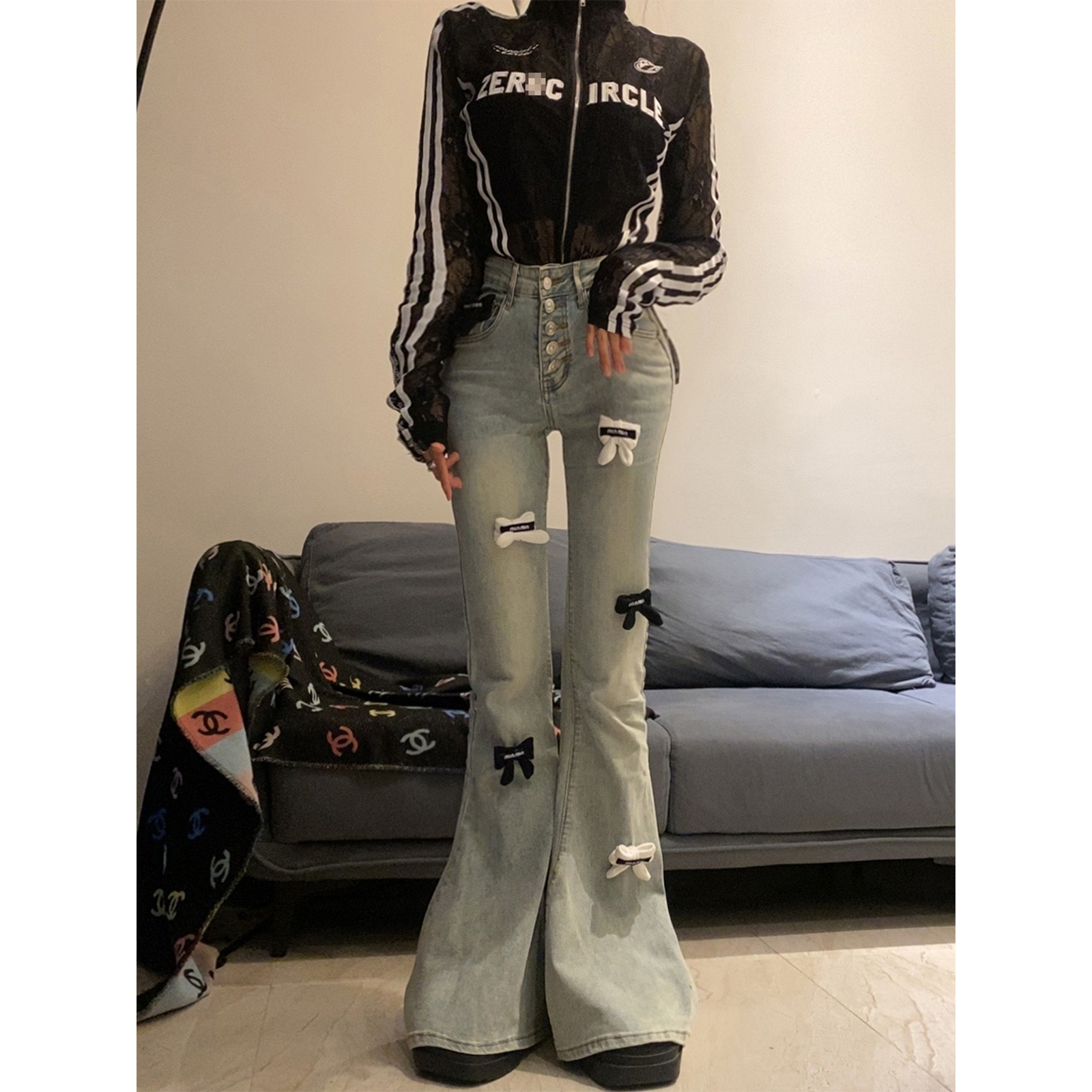 浅色微喇叭牛仔女春季新款高腰设计感蝴蝶显瘦牛仔裤微喇
