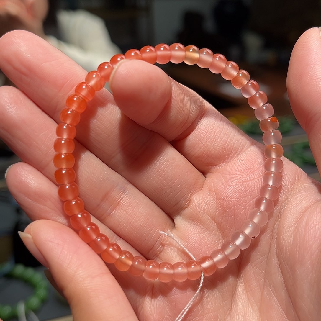 南红玛瑙手链未镶嵌