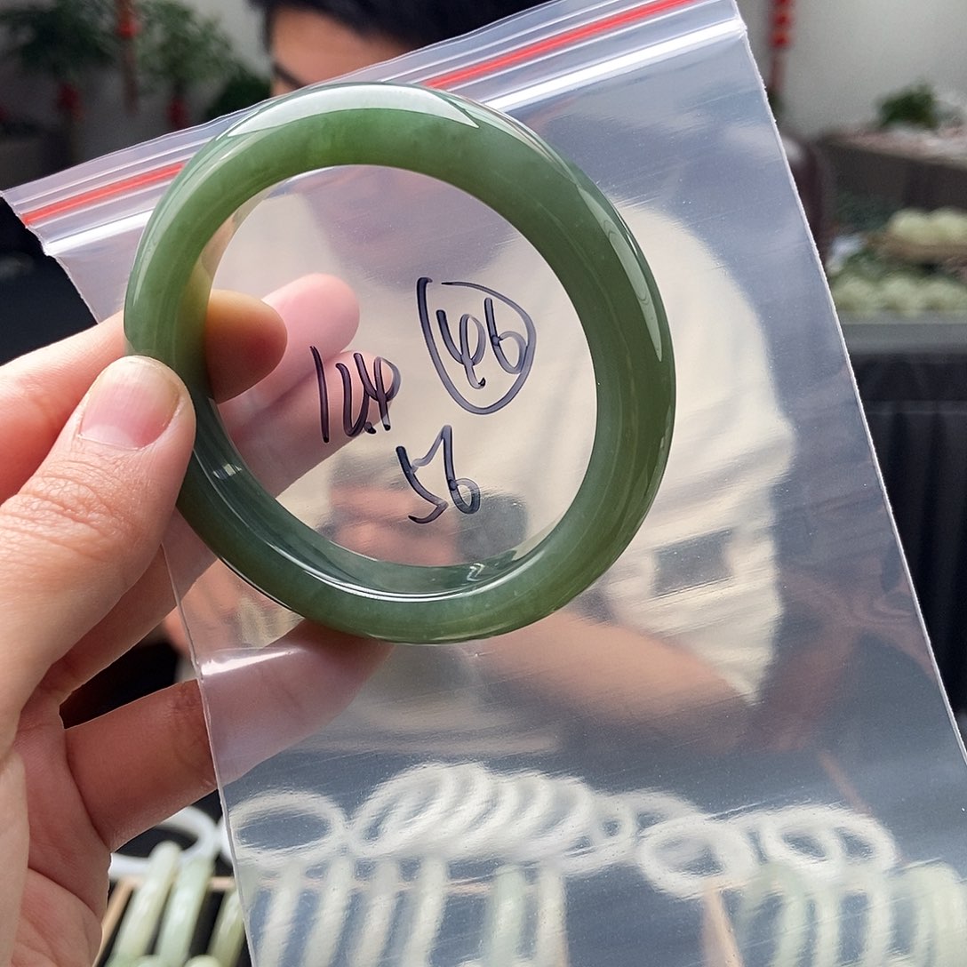 和田玉颜色多样性发拍一发一未镶嵌