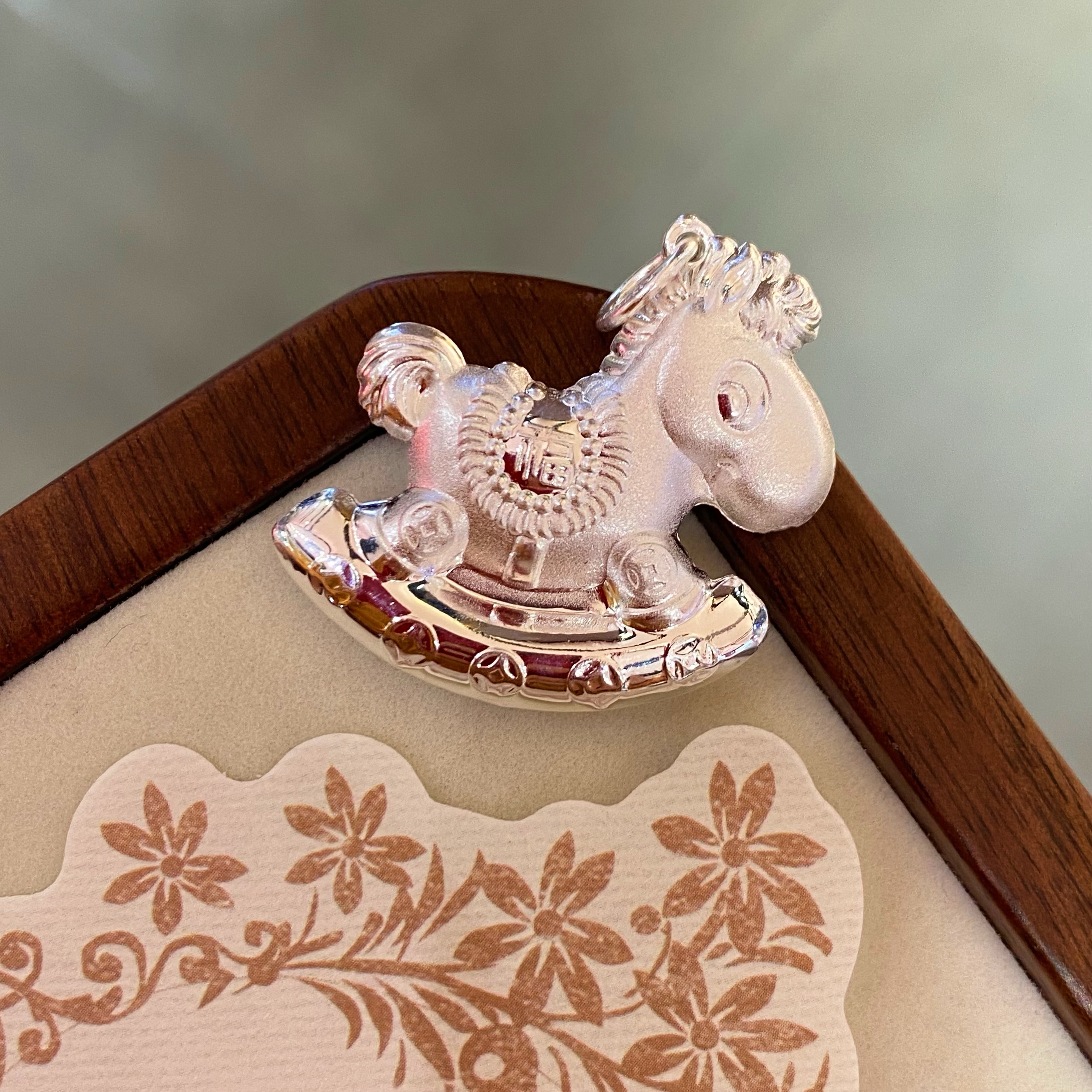 足银银制品 足银999.9 马上有钱生肖马纯银吊坠 