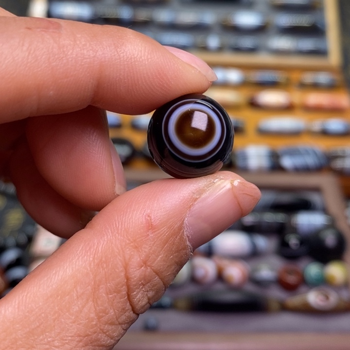 未镶嵌玛瑙/玉髓珠宝半成品?**?